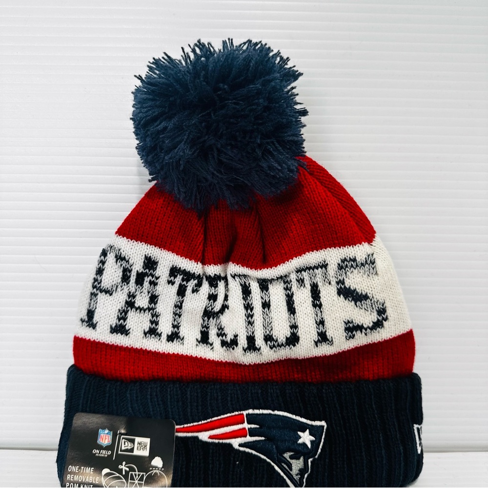 New England Patriots New Era Red and White Striped Beanie